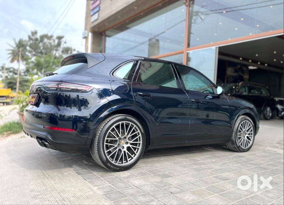 Porsche Cayenne Platinum Edition, 2023, Petrol