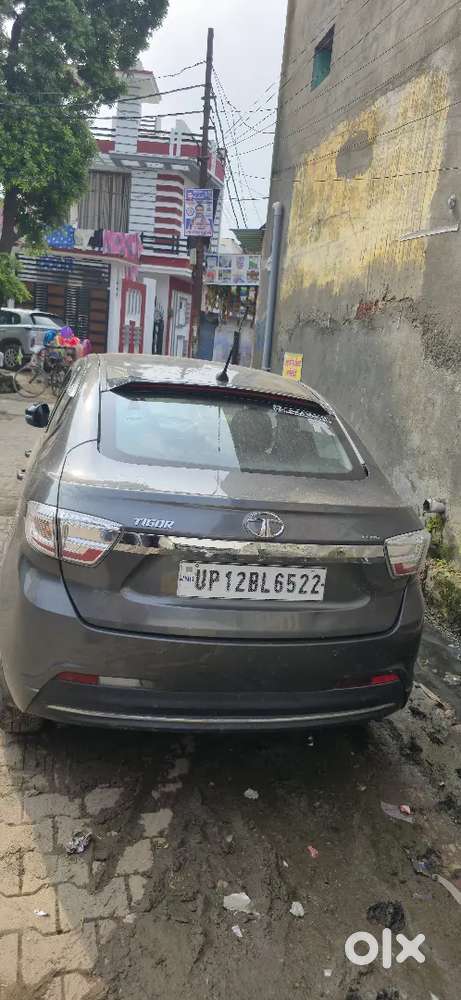 Tata Tiago 2022 Variant Revotron Xt Cng