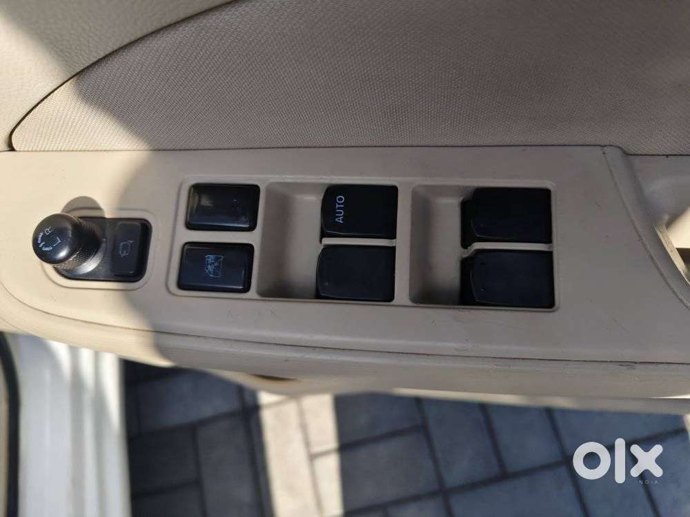 Maruti Suzuki Dzire 1.2 Vxi, 2022, Petrol