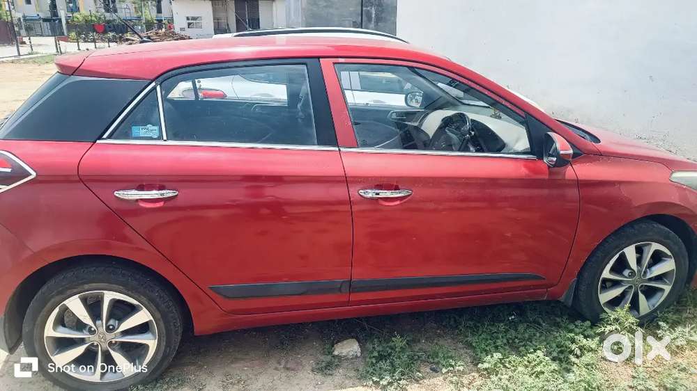 I 20 Car ( Red)