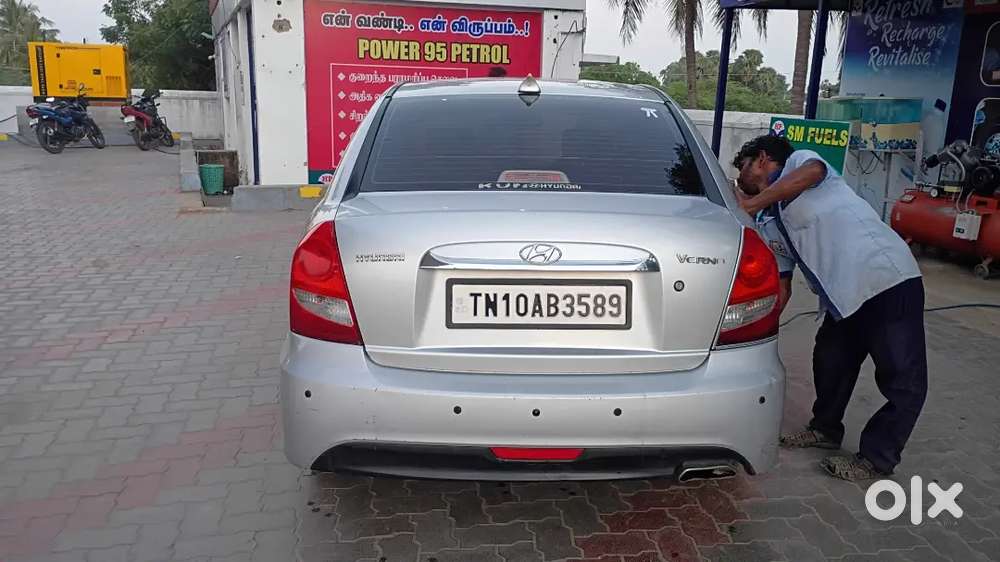 Hyundai Verna 2011 Petrol Well Maintained