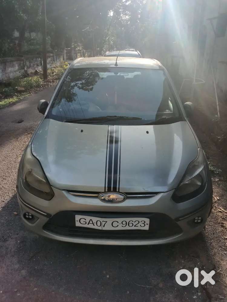 Ford Figo 2010 Petrol 124000 Km Driven