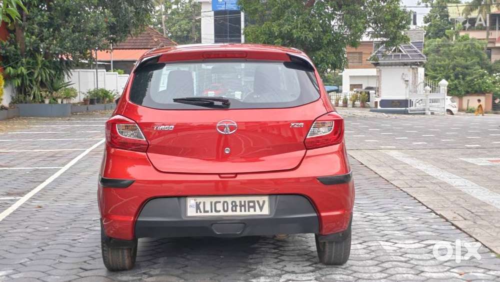 Tata Tiago 1.2 Revotron Xza, 2017, Petrol