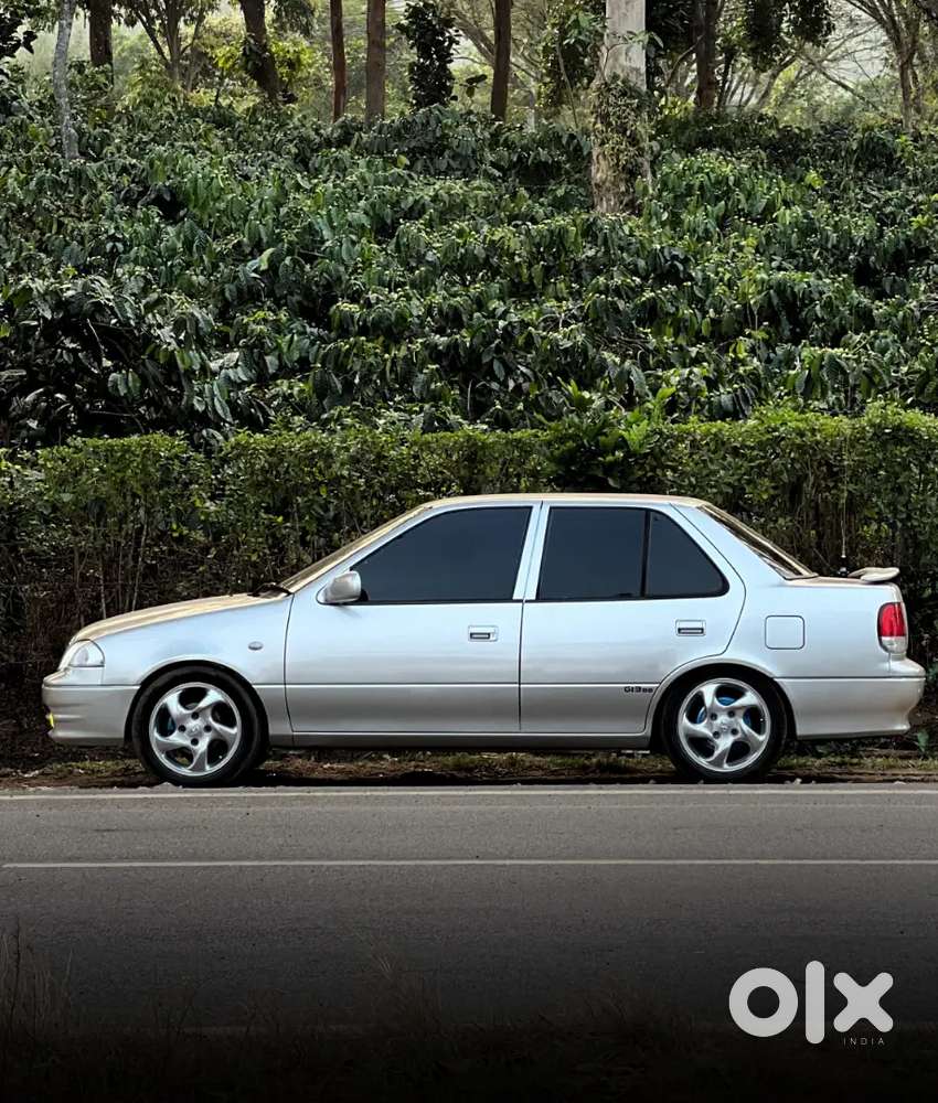 Maruti Suzuki Esteem 2006