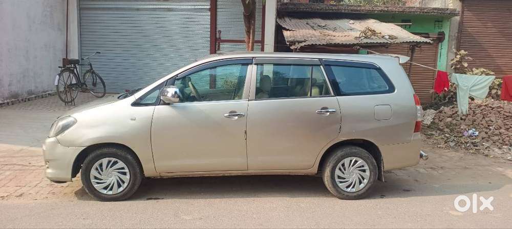 Toyota Innova 2011 Diesel Well Maintained