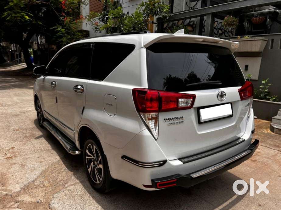 Toyota Innova Crysta 2.4 V 8 Str, 2023, Diesel