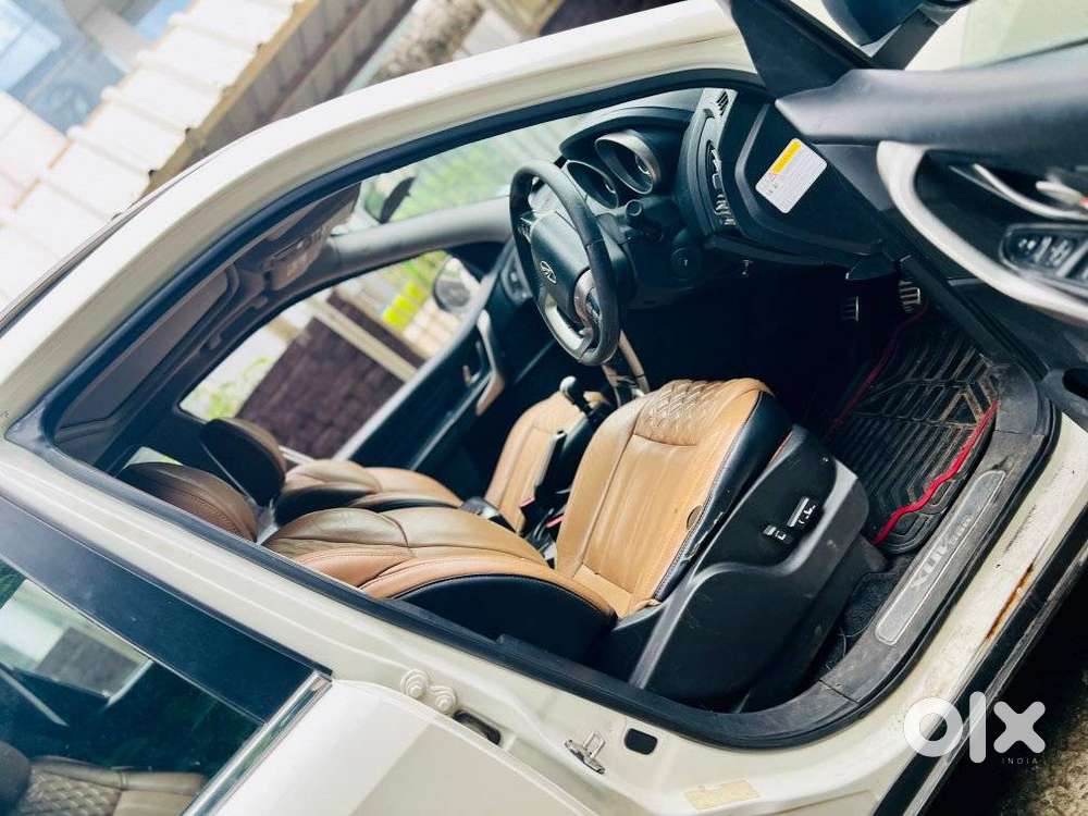 Mahindra Xuv500 W11 Option, 2019, Diesel