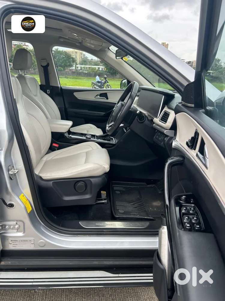 Mahindra Xuv700 2.2 Ax 7 Diesel At Luxury Pack Str Awd, 2022, Diesel