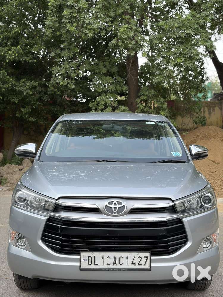 ディーゼル 1159 Used Toyota Innova Crysta in Dwarka Sector 1 - Buy & Sell