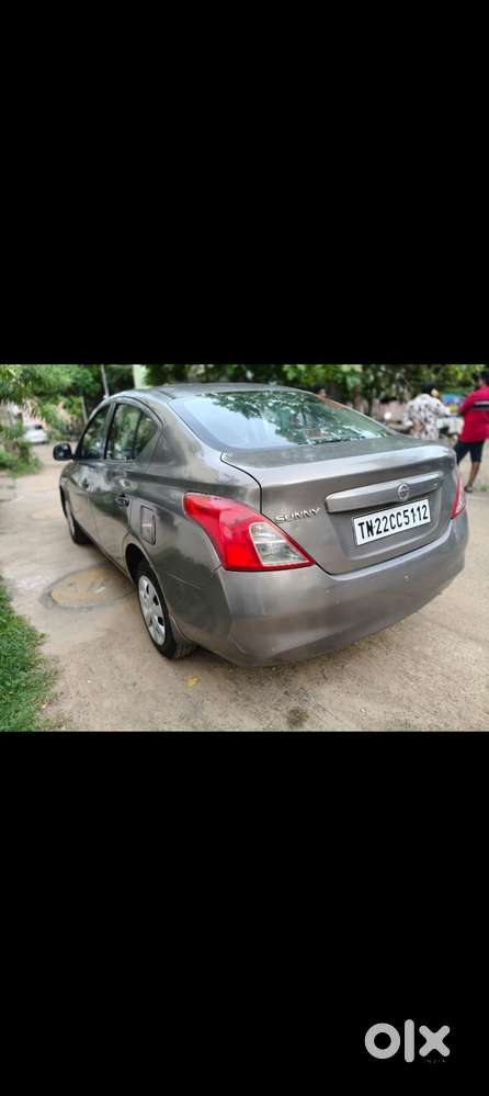 Nissan Sunny, 2011, Petrol