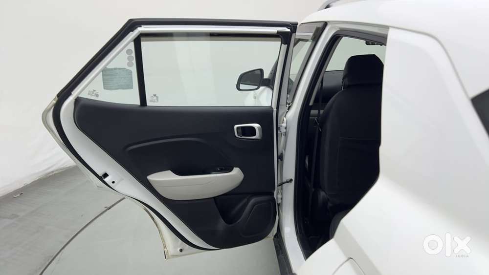 Hyundai Venue [2022-ongoing] 1.2 S, 2023, Petrol