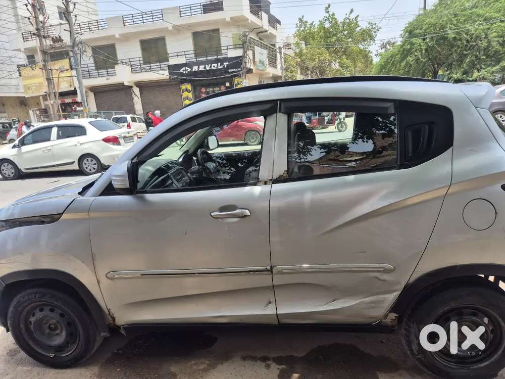 Mahindra Kuv 100 K4 6 Seater