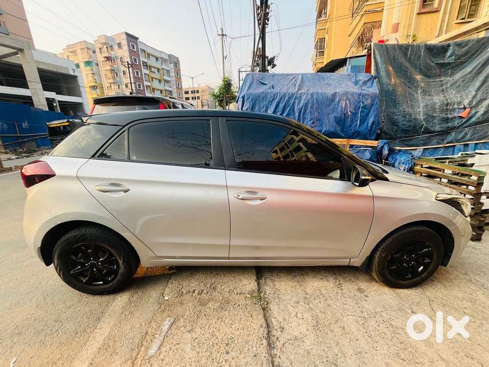 Hyundai I20 Elite For Sale With Service Record In Good Condition