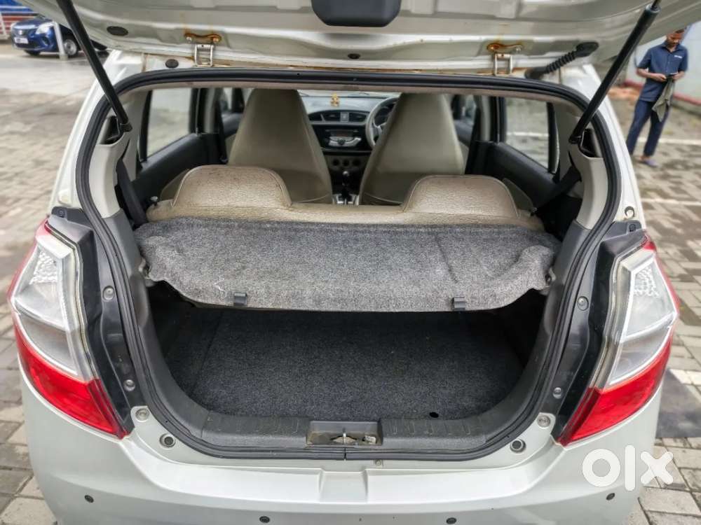 Maruti Suzuki Alto K10 1.0 Lxi, 2017, Petrol