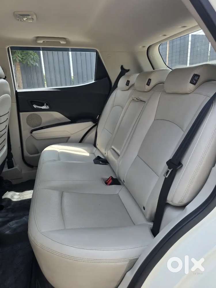 Mahindra Xuv300 W8 2023
