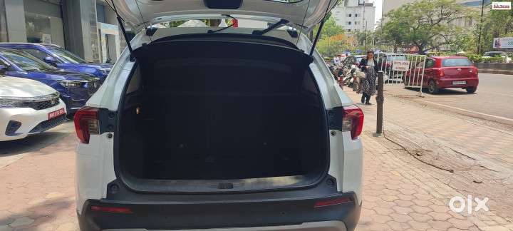 Honda Elevate Zx Cvt, 2023, Petrol