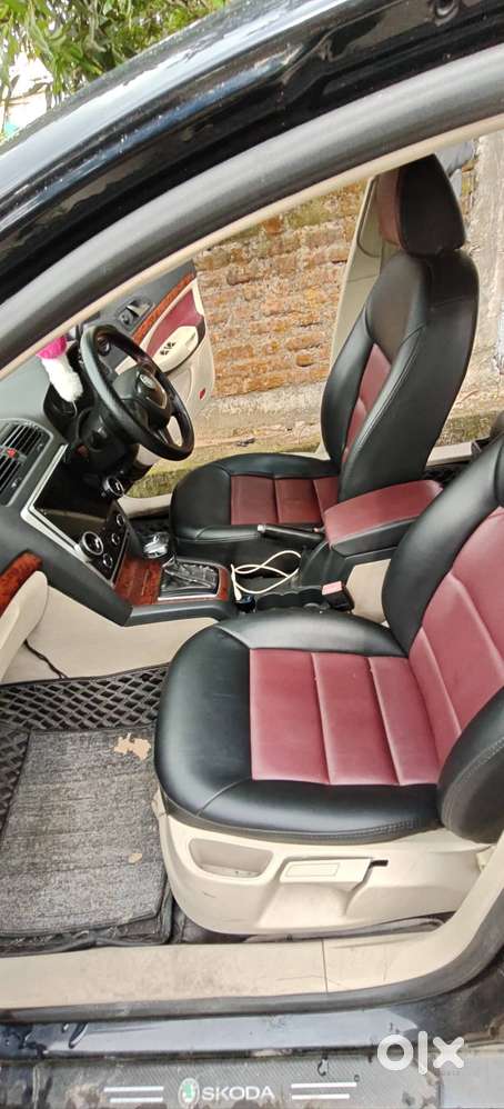 Skoda Laura Ambiente At 2.0 Tdi Cr (2012) – Diesel Automatic ₹3,50,000