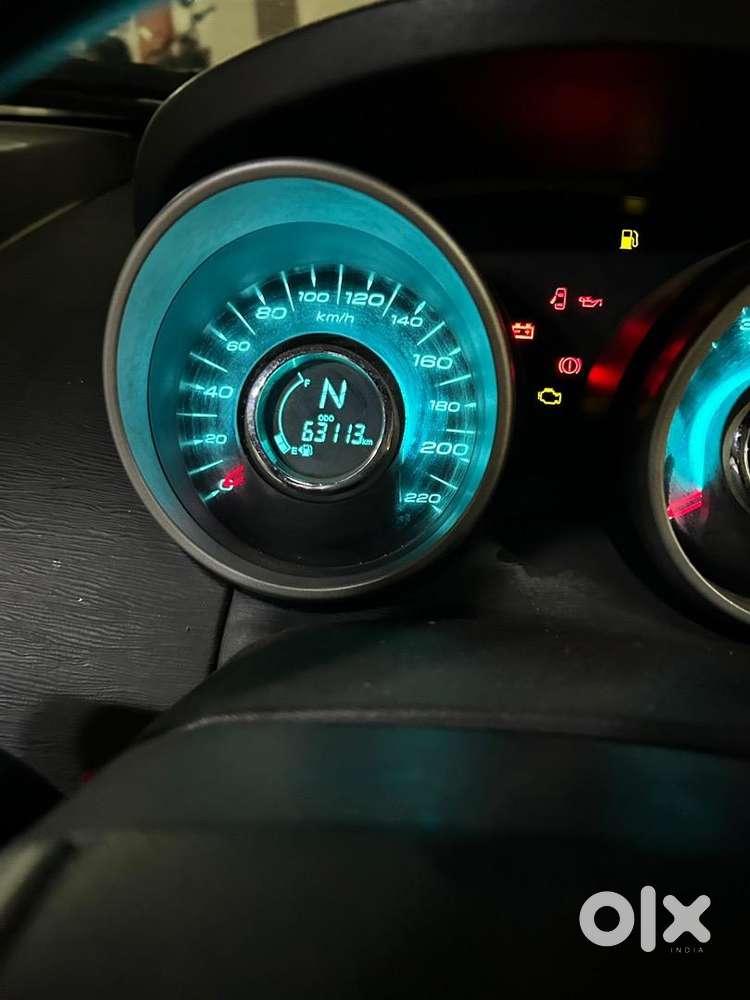 Mahindra Xuv500 2016 Diesel 65000 Km Driven