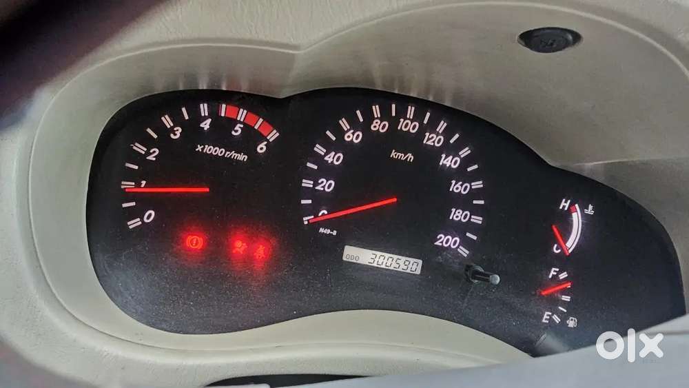 Toyota Innova 2012 Diesel 300000 Km Driven