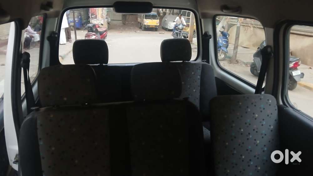 Maruti Suzuki Versa Dx Bsiii, 2009, Petrol