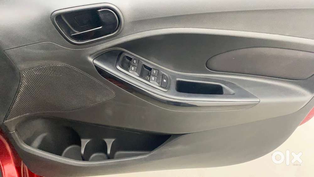 Ford Figo 2012-2015 Petrol Titanium, 2020, Petrol