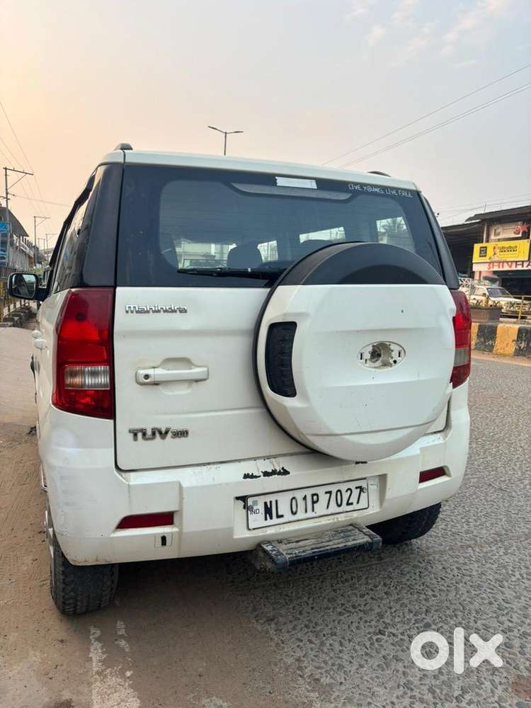 Mahindra Tuv 300 2018 Diesel Well Maintained