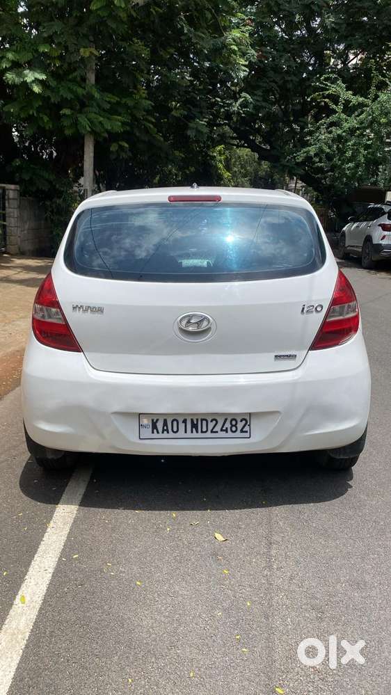 Hyundai I20 2010-2012 1.4 Asta At With Avn, 2011, Petrol