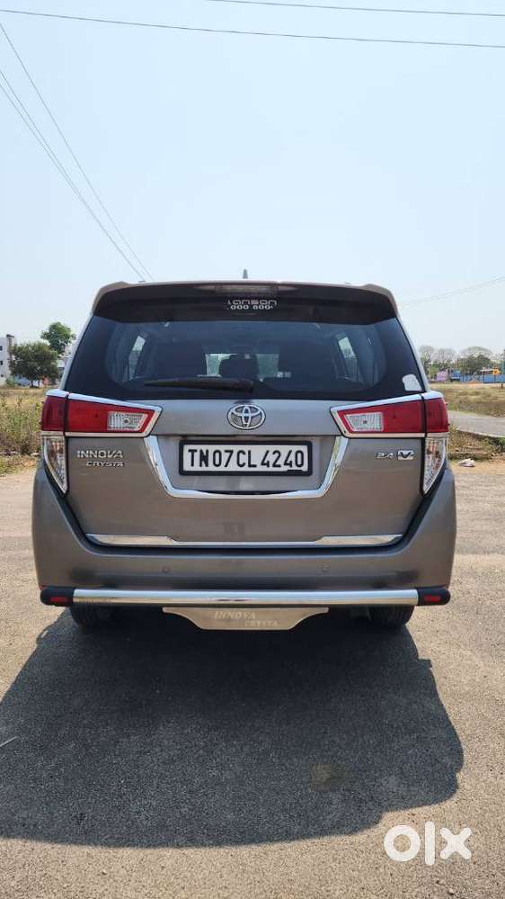 Toyota Innova Crysta 2.4 V 8 Str, 2017, Diesel