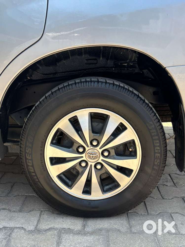 Toyota Innova 2012-2013 2.5 Vx (diesel) 7 Seater, 2015