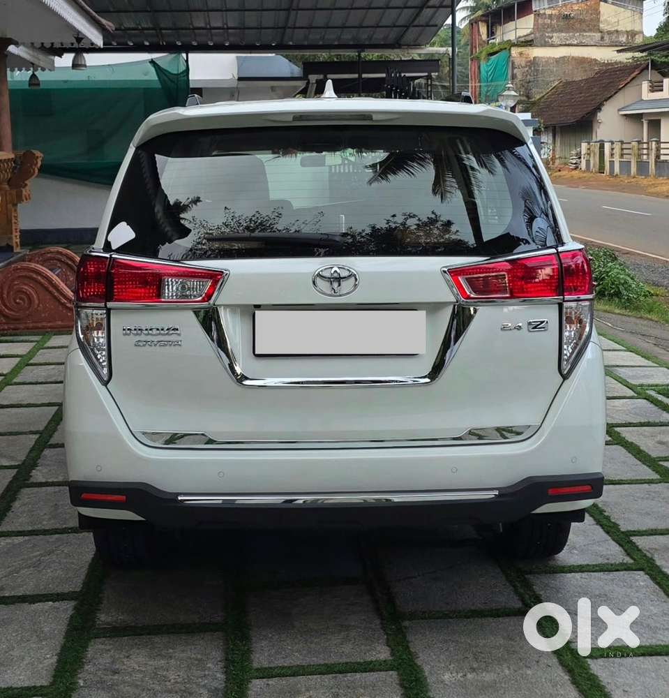 Toyota Innova Crysta 2021