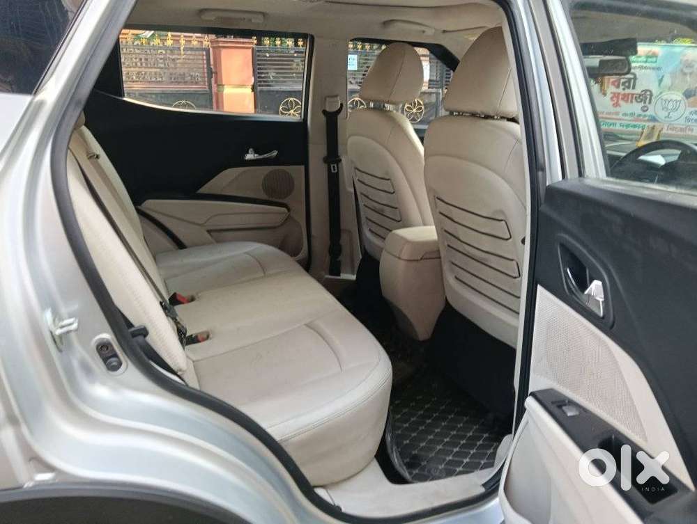 Mahindra Xuv300 W8 Option, 2020, Petrol