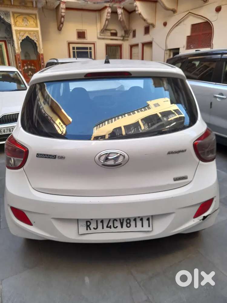 Hyundai Grand I10 2013 Diesel Well Maintained
