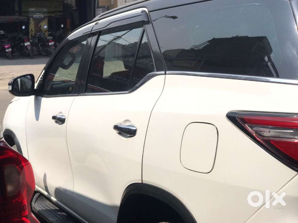 Toyota Fortuner Legender, 2022, Diesel
