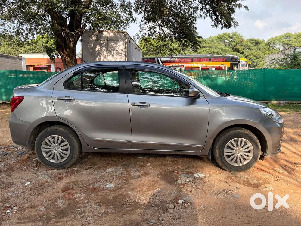 Maruti Suzuki Dzire 1.2 Vxi, 2022, Petrol