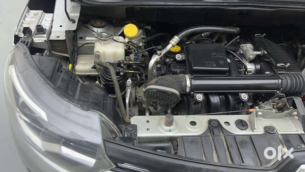 Renault Triber Rxz, 2022, Petrol