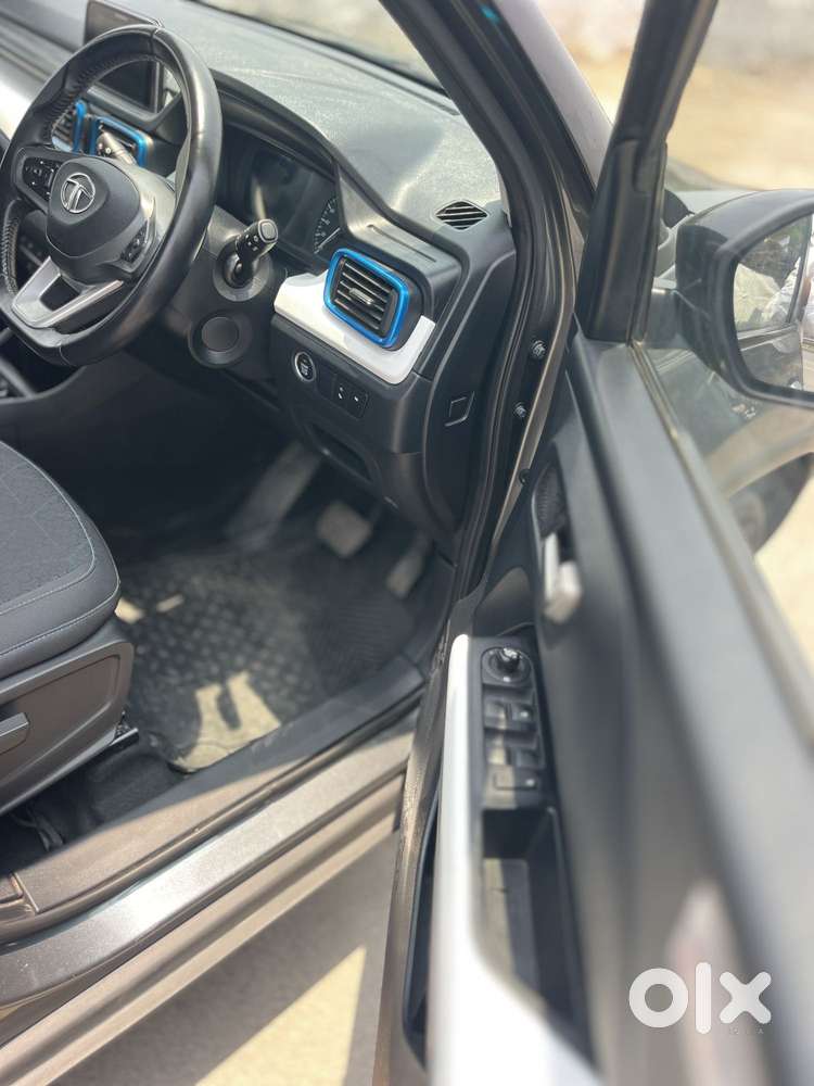 Tata Punch Creative Flagship Dual Tone Amt, 2024, Petrol