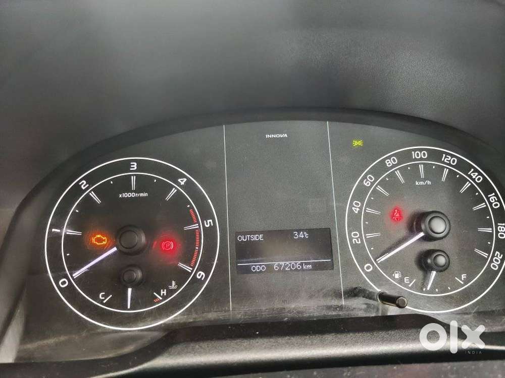 Toyota Innova Crysta 2.4 G Mt 8s, 2024, Diesel