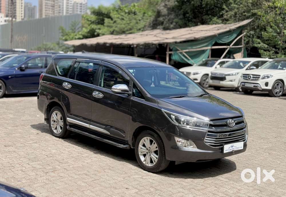 Toyota Innova Crysta 2.8 Zx At 7 Seater, 2016, Diesel