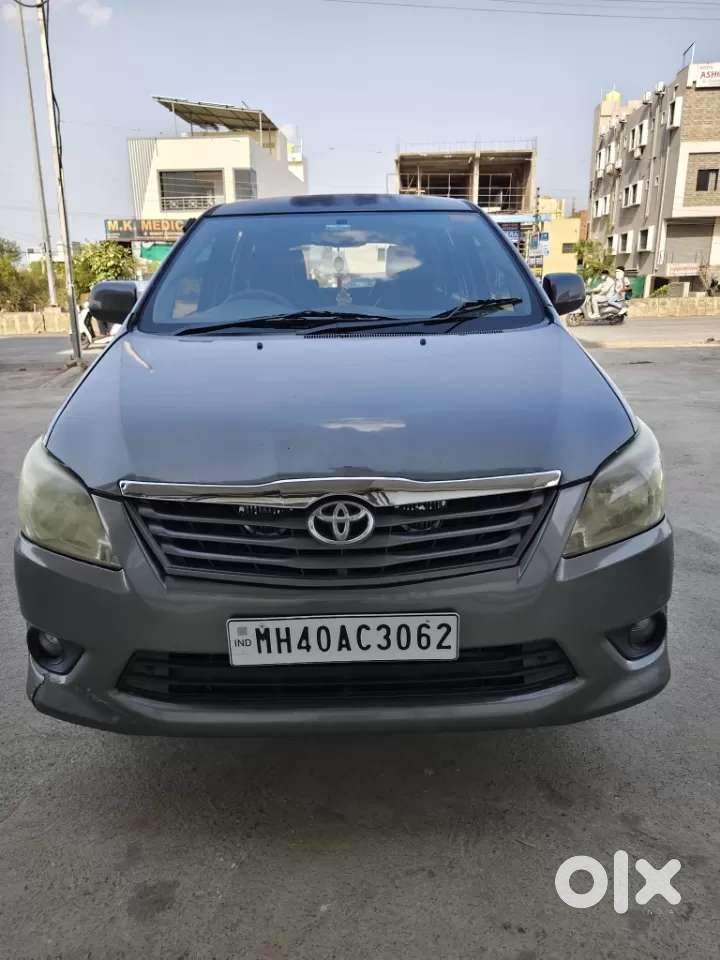 Toyota Innova, 2013, Petrol