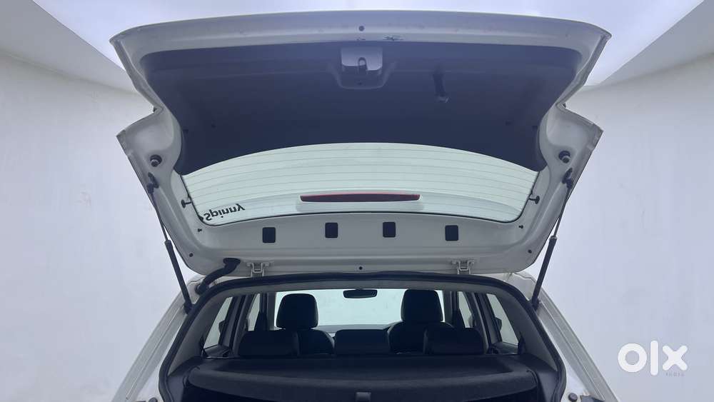 Volkswagen Taigun Topline 1.0 Tsi At (electric Seats), 2022, Petrol