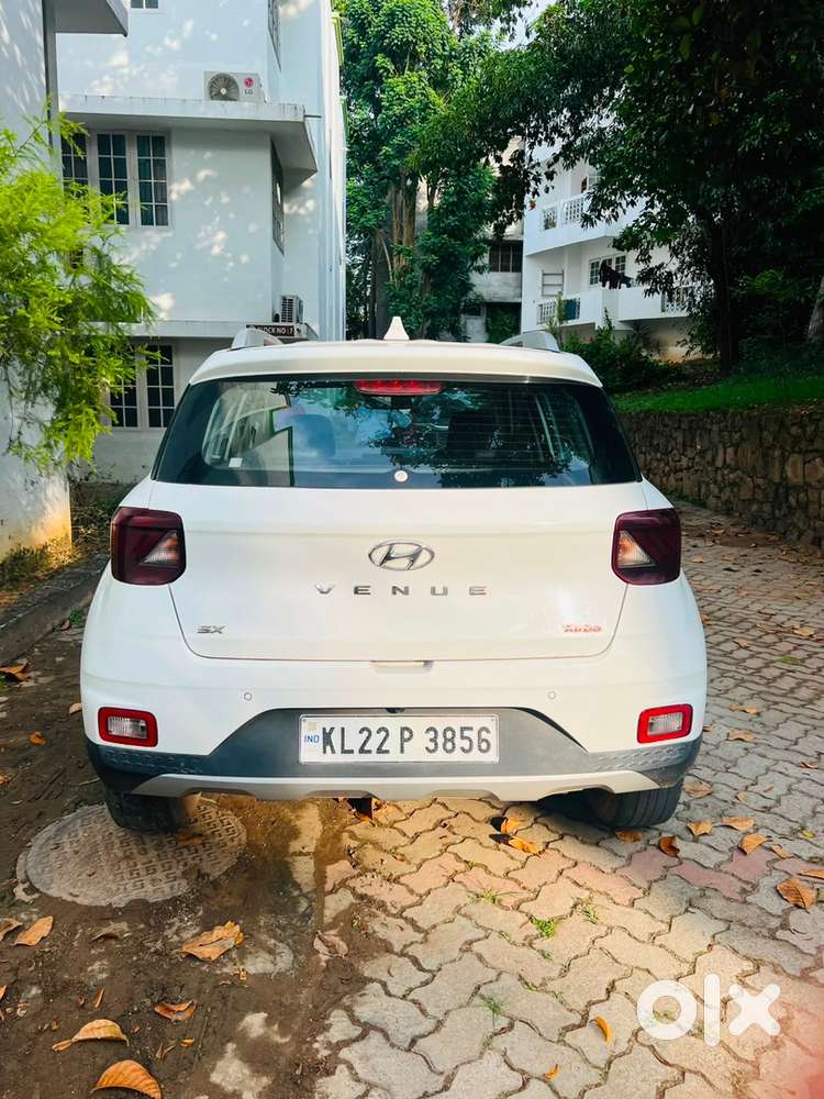 Hyundai Venue Petrol 2021