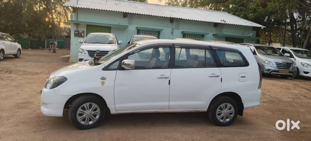 Toyota Innova 2.5 G (diesel) 8 Seater, 2005, Diesel