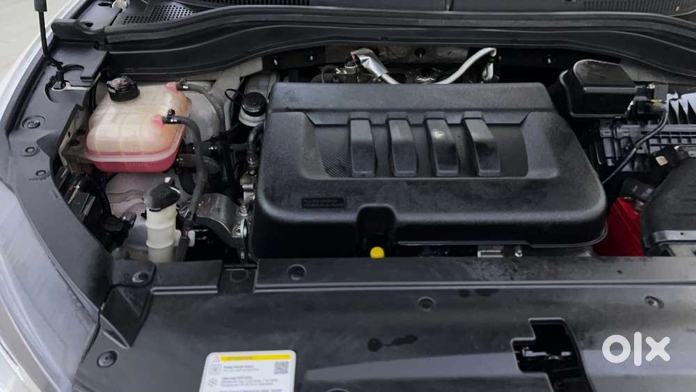 Mahindra Xuv700 2.2 Ax 7 Diesel At Luxury Pack Str Awd, 2022, Diesel