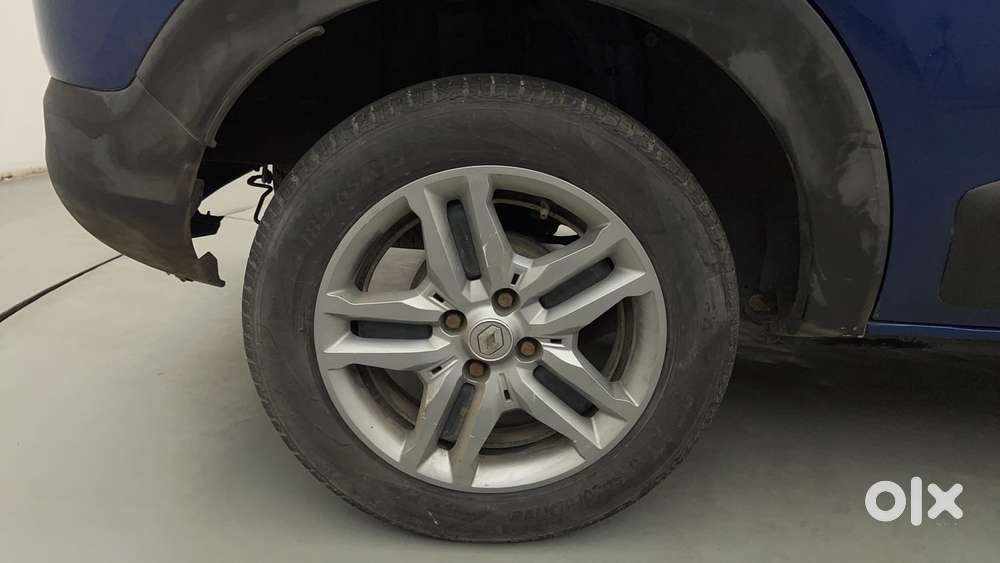 Renault Triber Rxz, 2021, Petrol