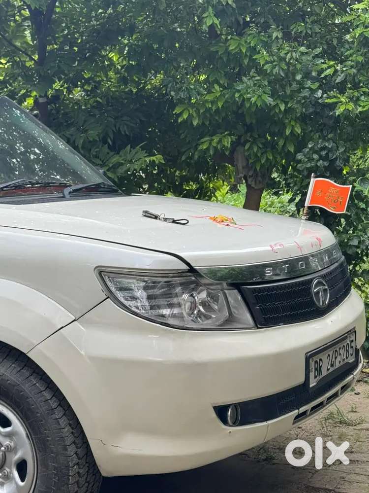Tata Safari Storme 2014 Diesel Manual Car