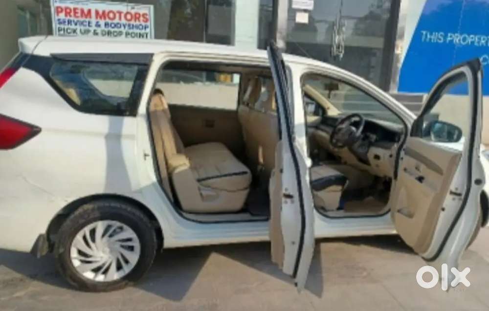 Taxi ( Dl ) - Ertiga Tour M - Cng - 2022 , Excellent Condition.