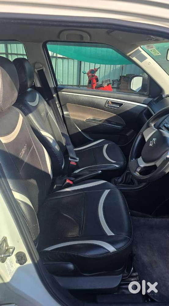 Maruti Suzuki Swift Vxi + Manual, 2017, Petrol