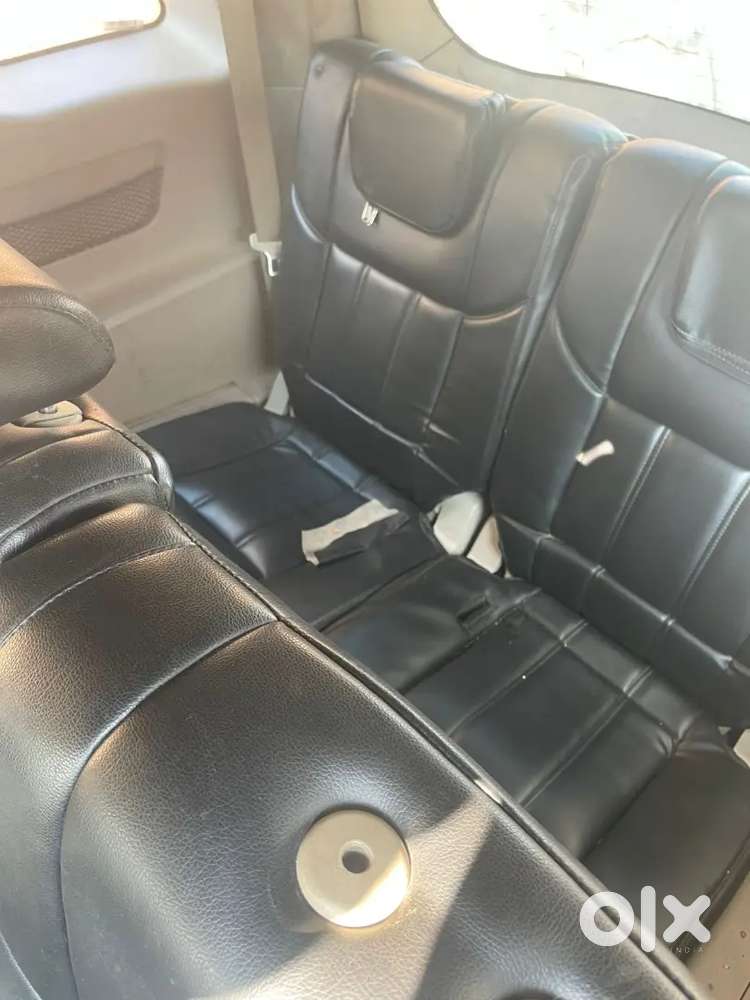 Mahindra Xuv500 2017 179000 Km Urgent Sale Cash Payment