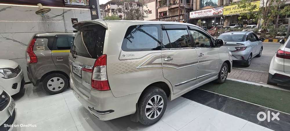 Toyota Innova 2.5 Vx 8 Str Bs-iii, 2015, Diesel