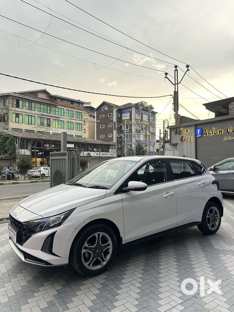 Hyundai I20 Sportz 1.2 Ivt, 2024, Petrol